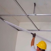 Применение потолочных панелей для подвесного потолка